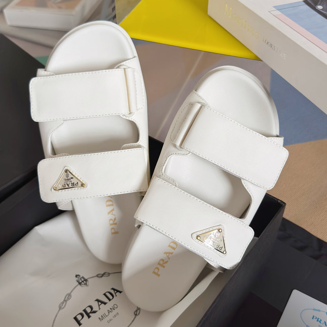 250507 New high-quality height-increasing fashionable classic slippers