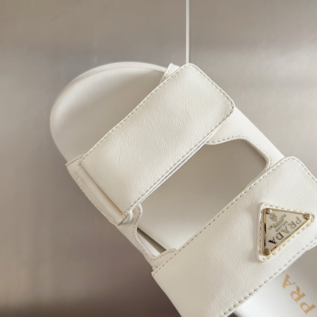 250507 New high-quality height-increasing fashionable classic slippers